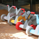 🛴 Triciclo BabyCity™ + Brinde: Kit de Adesivos Exclusivos — Pra Pedalar com Personalidade!